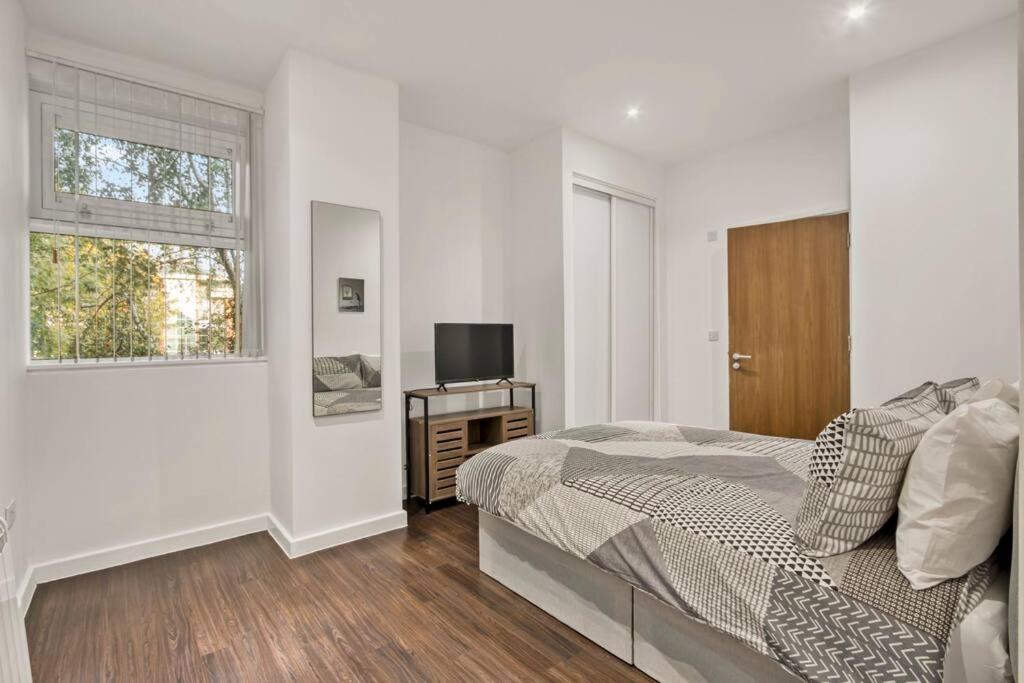 Heathrow 2-bedroom Urban Oasis Apartamento *