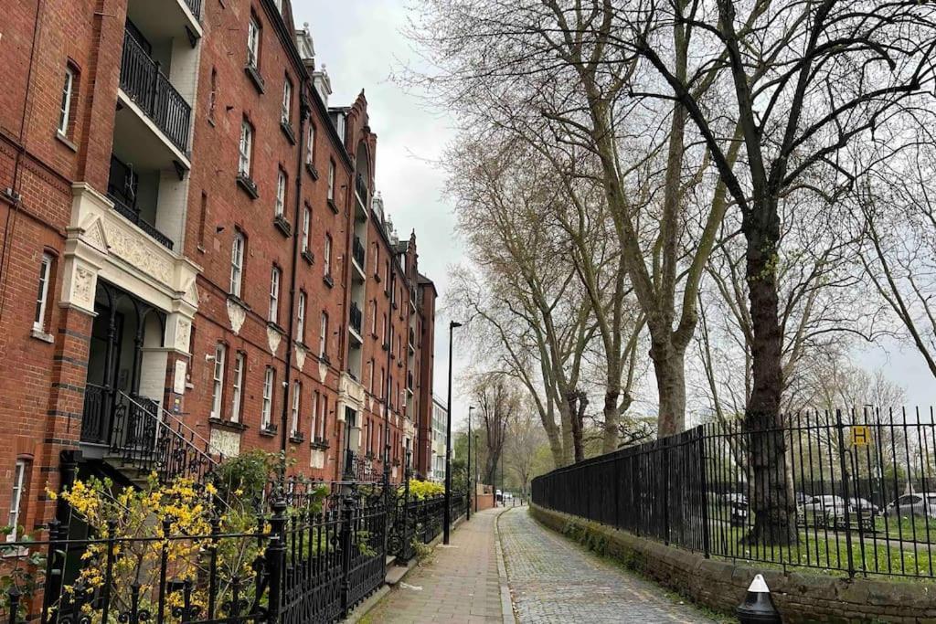 Apartment Peaceful Bright City Hide Away With Parking London