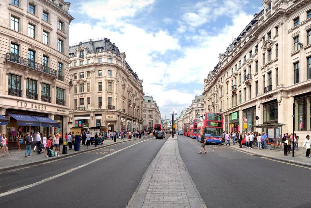 Exquisite 2 Bed Soho Central Sleeps 6 Apartment