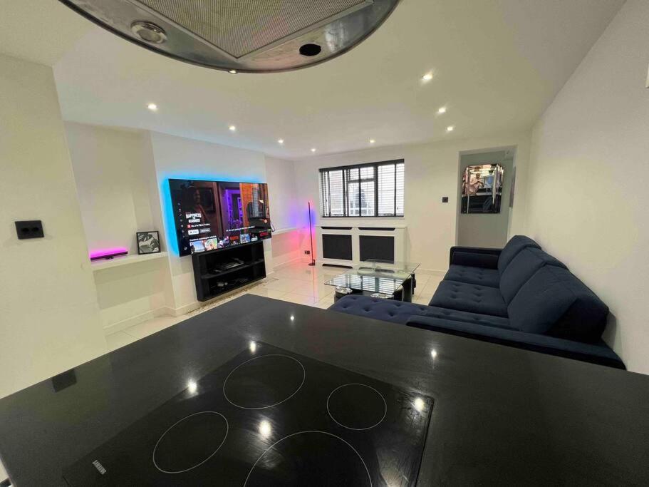 Stylish Maida Vale Modern Apartment London