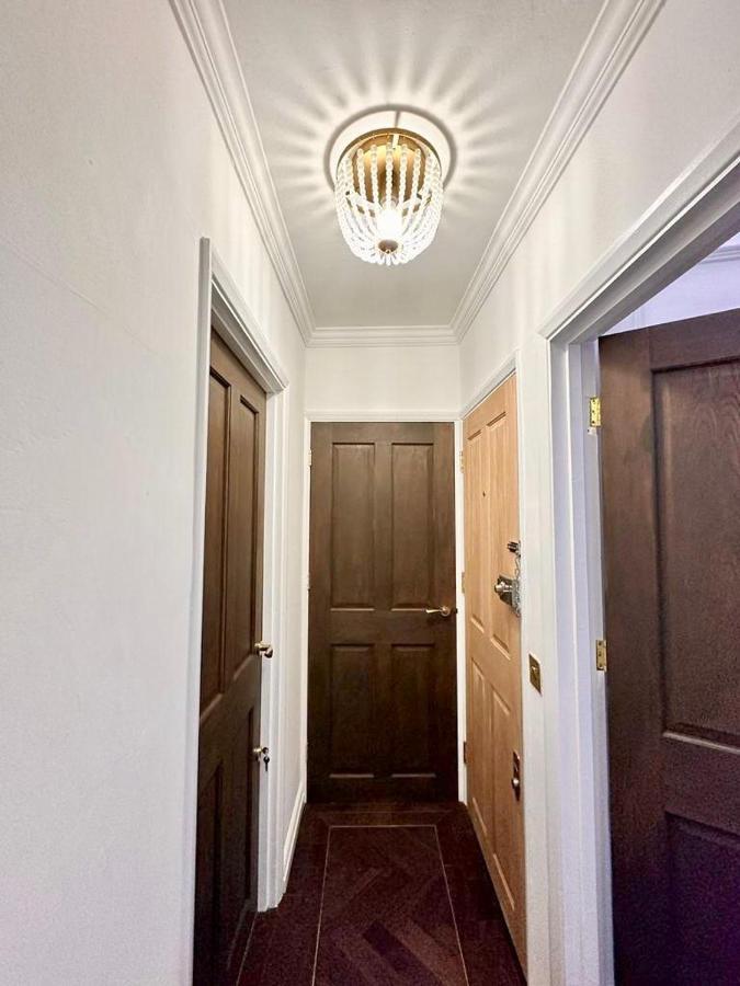 Stunning 2 Bed In Kensington London