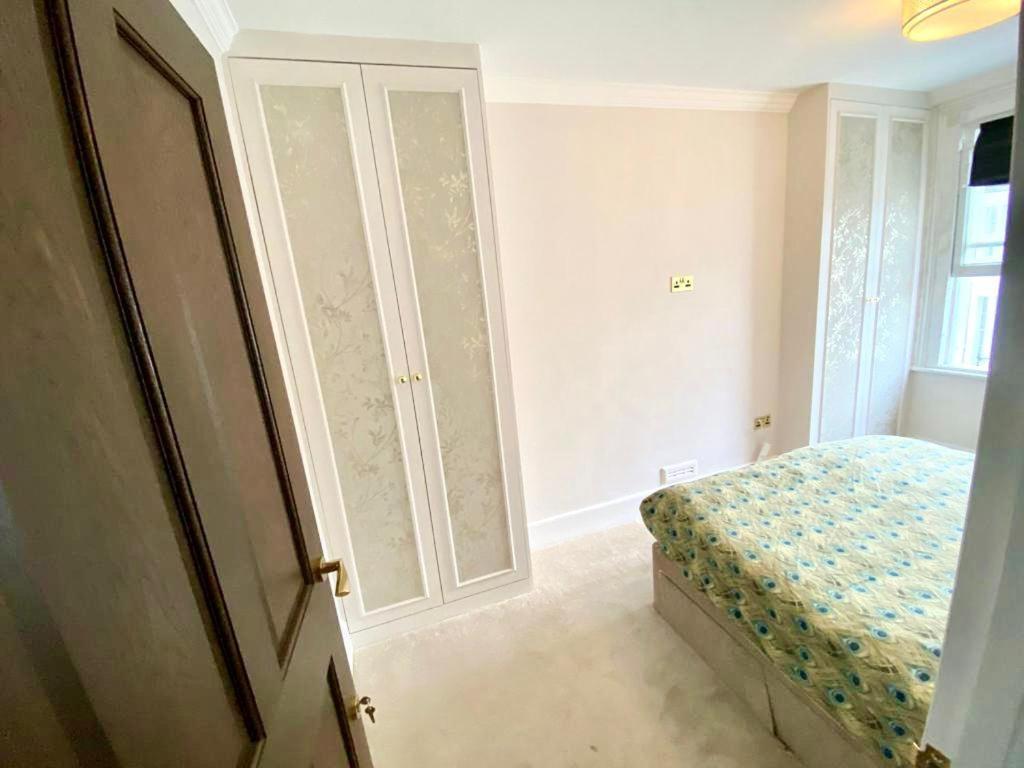 Stunning 2 Bed In Kensington