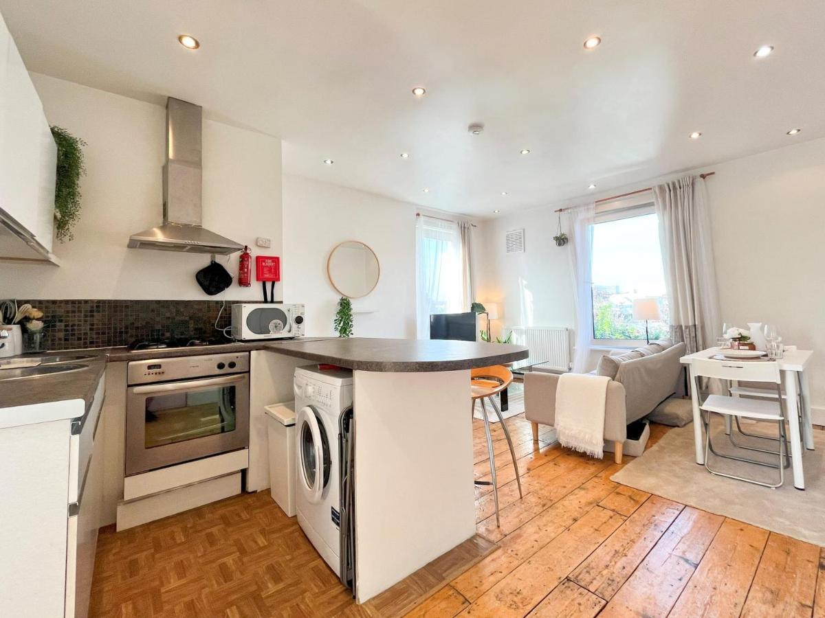 Stylish Flat Near Westfield & O2 Shepherd's Bush Apartamento *