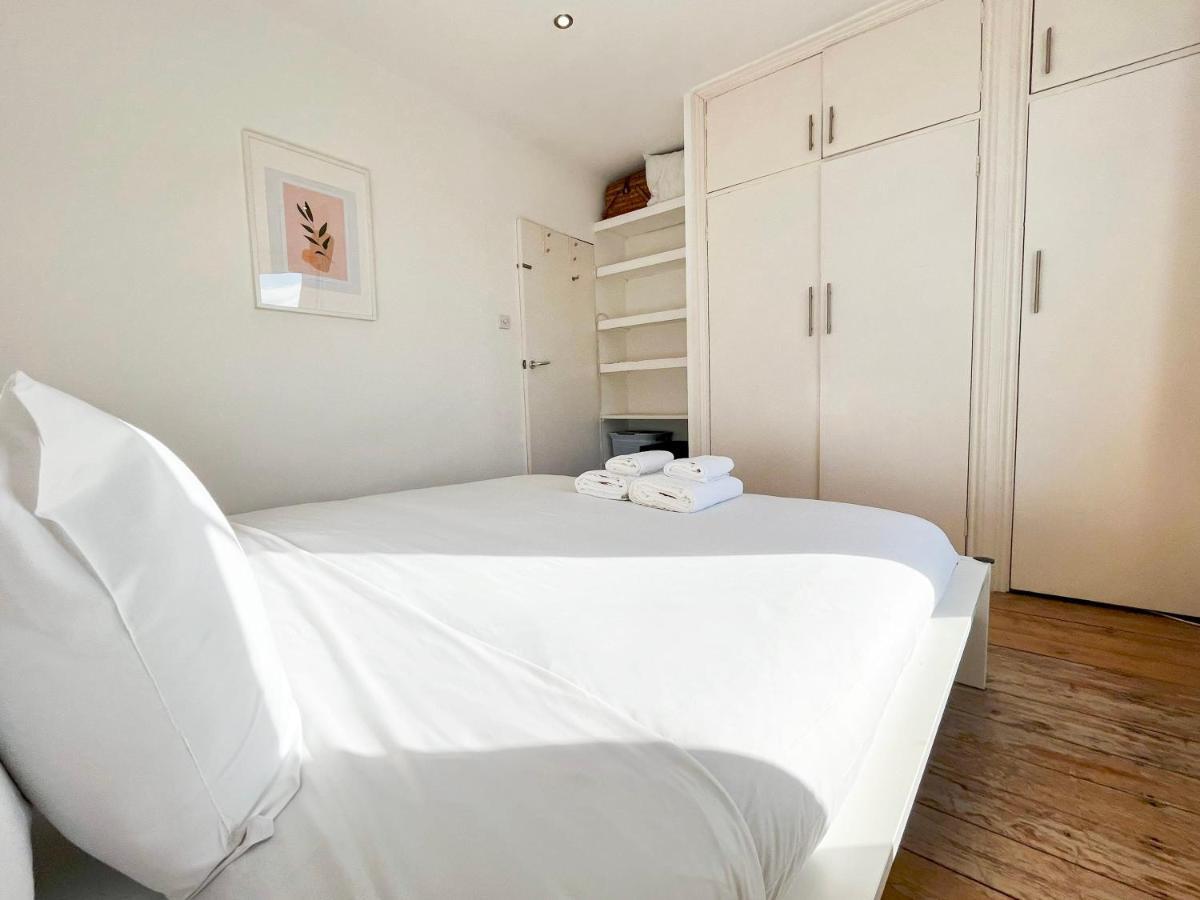 Stylish Flat Near Westfield & O2 Shepherd's Bush * Londres