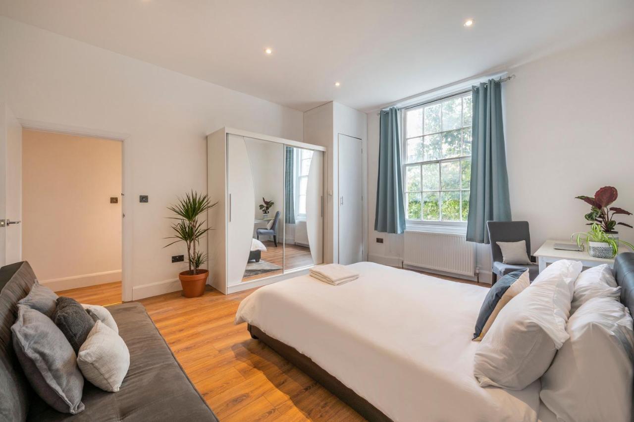 Spacious Two Bedroom In Camden Apartment London