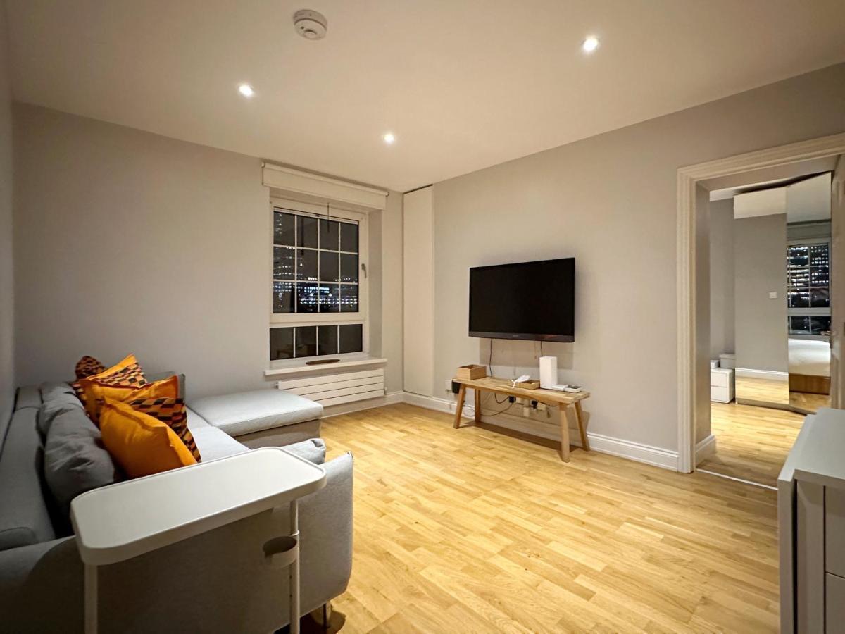 David's Place In Eastend * London