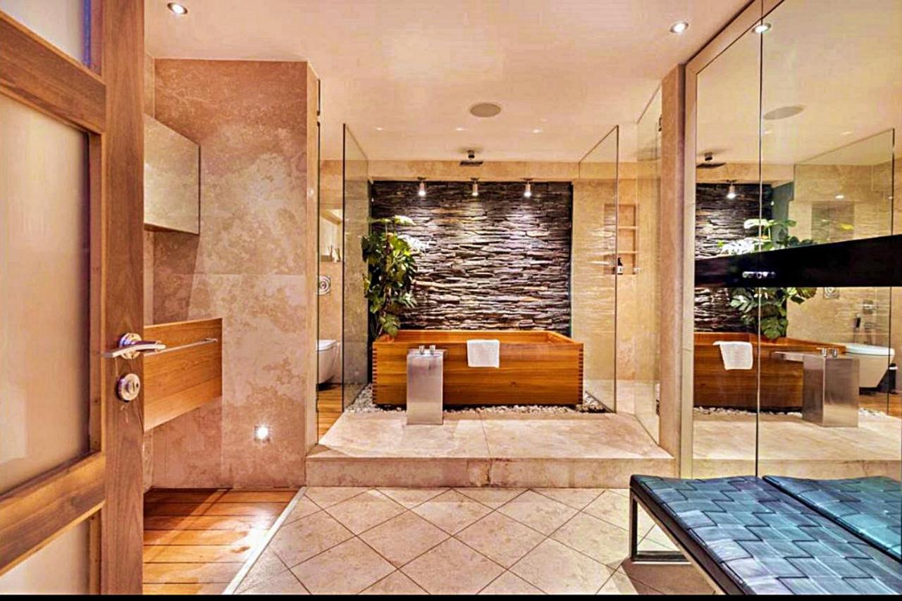 Finest Retreats - King Charles House Apartment London