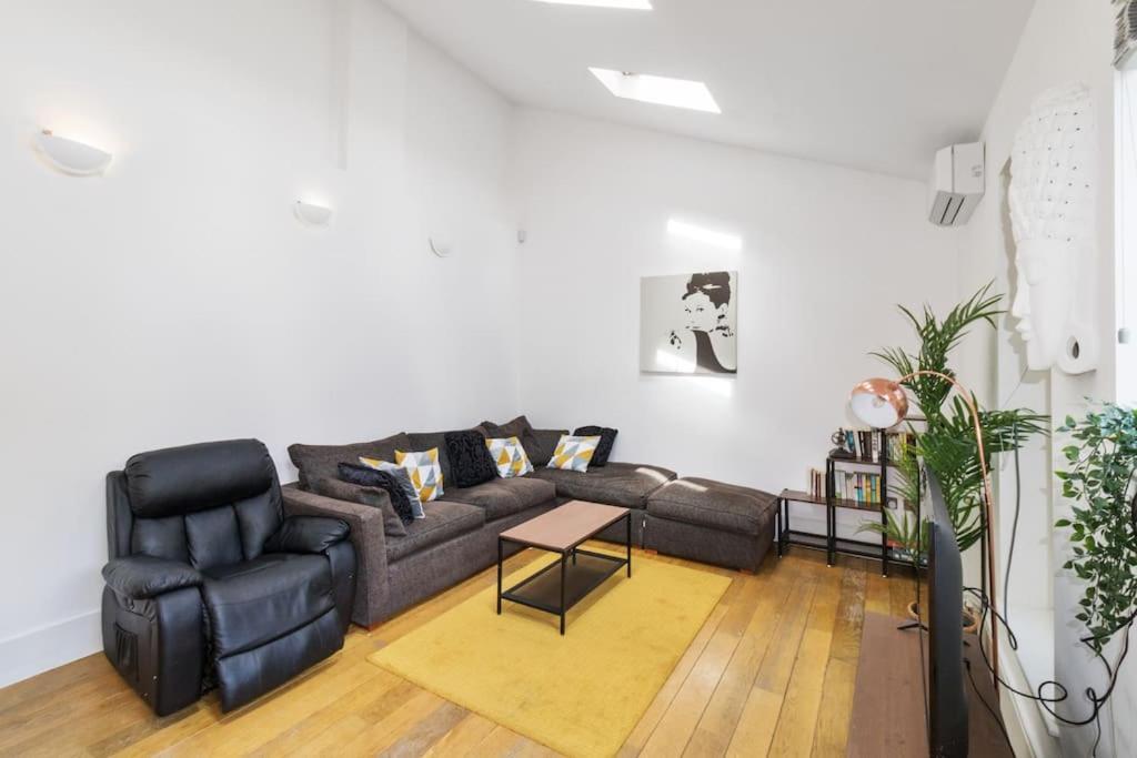 2 Bed Private Townhouse Mews, King's Cross Apartamento