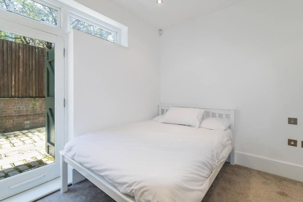 2 Bed Private Townhouse Mews, King's Cross * Londres