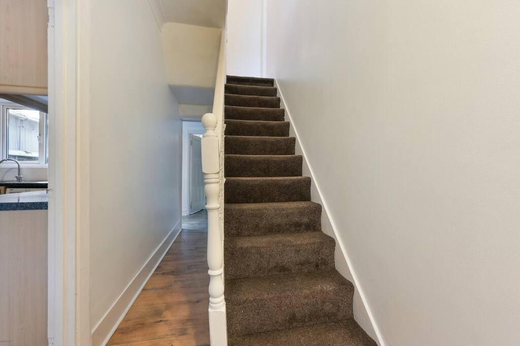 Cosy 3 Bed In Colliers Wood Holiday home