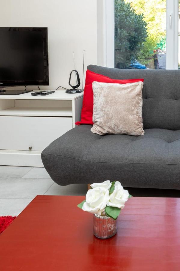 Bright & Contemporary 1bedroom Annexe - Herne Hill! * London