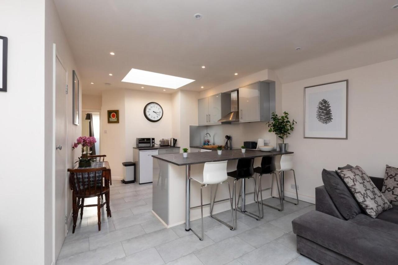 Holiday home Bright & Contemporary 1bedroom Annexe - Herne Hill! *