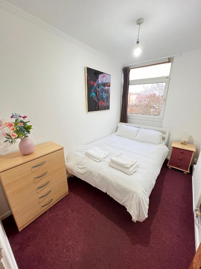 Apartamento Entire 3 Bedroom Luxury In With Private Balcony Londres