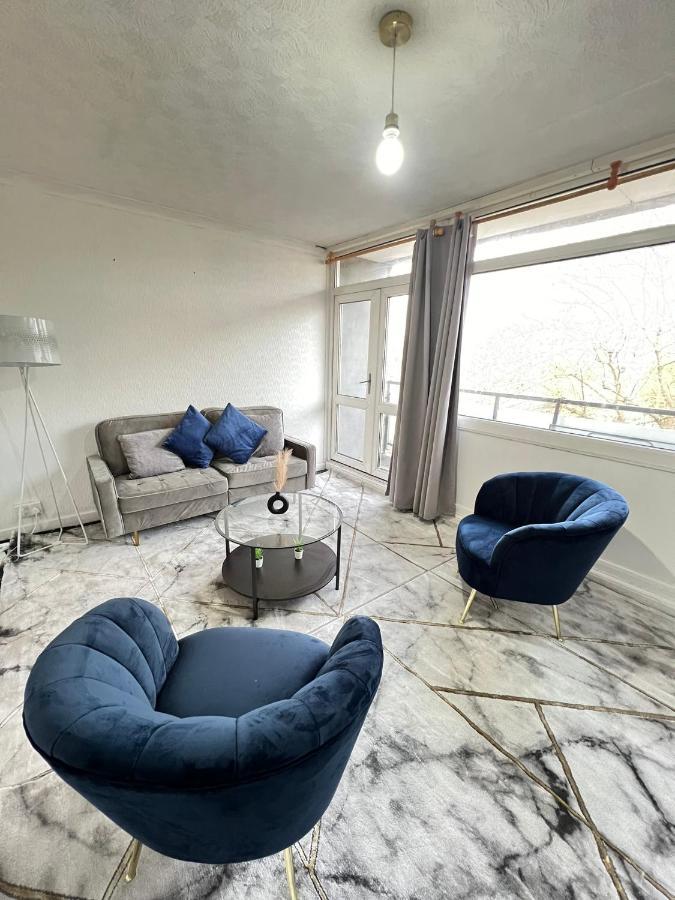 Entire 3 Bedroom Luxury In With Private Balcony Apartamento