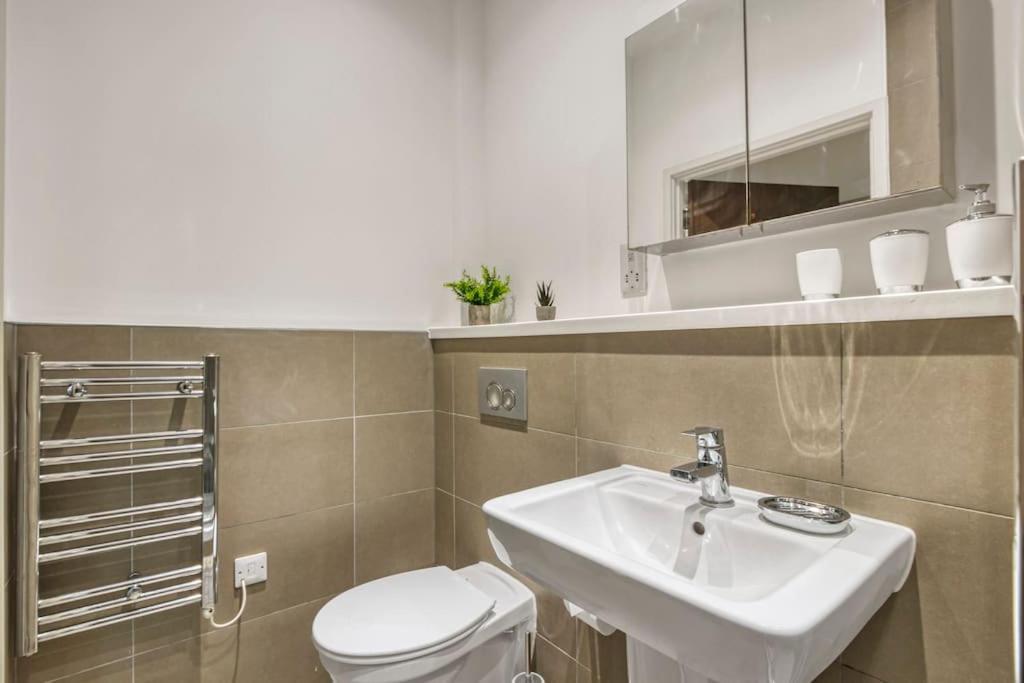 Apartment Cosy & Modern Studio London