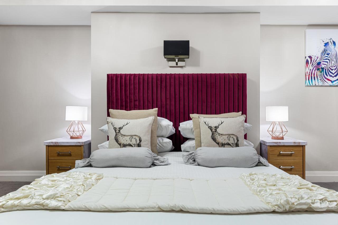 Ultra Massive House By Hyde Park Apartment London