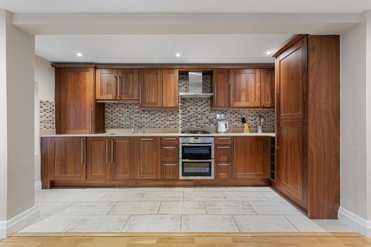 Ultra Massive House By Hyde Park London
