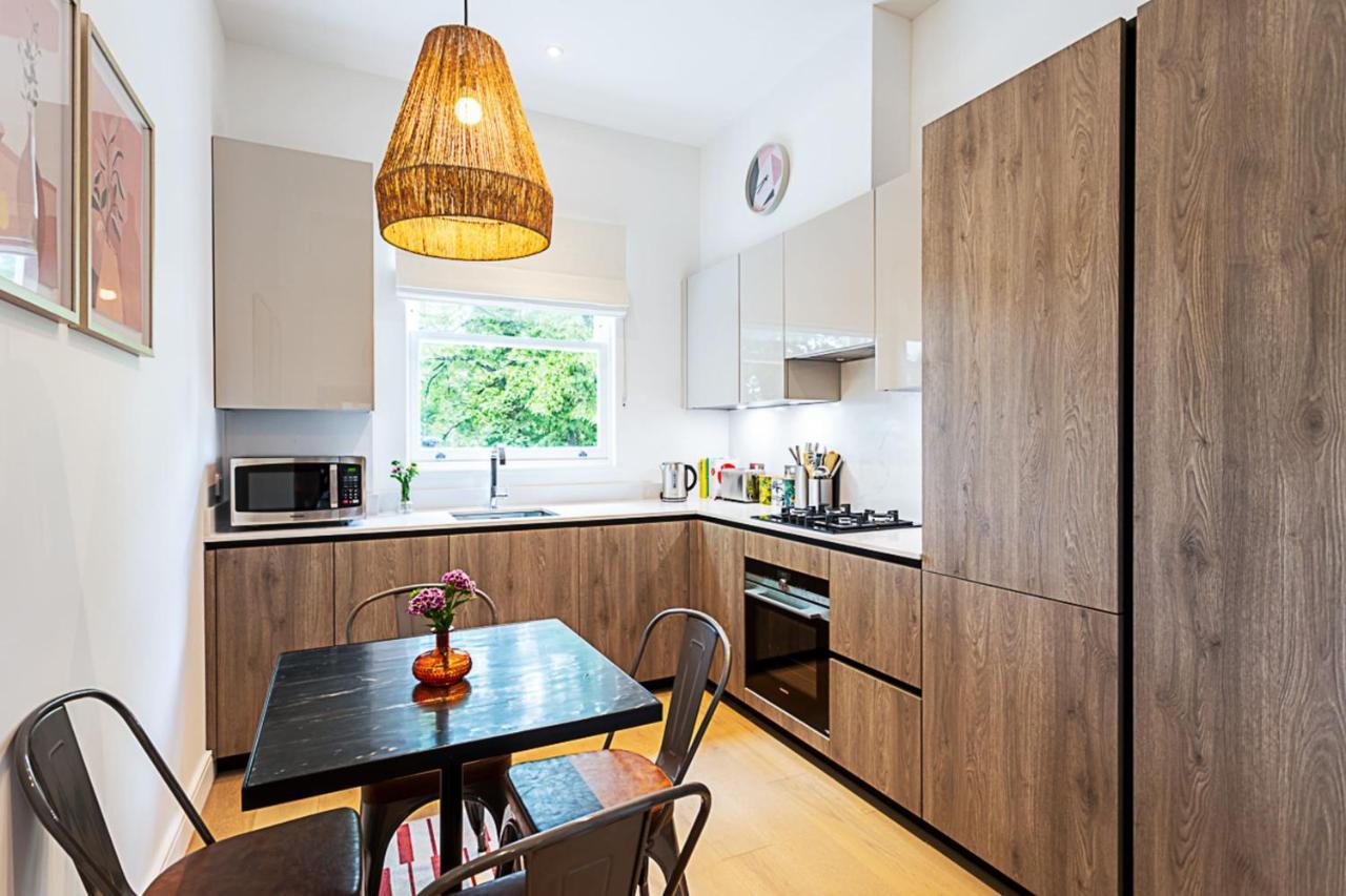 Stunning Earls Court Flat London