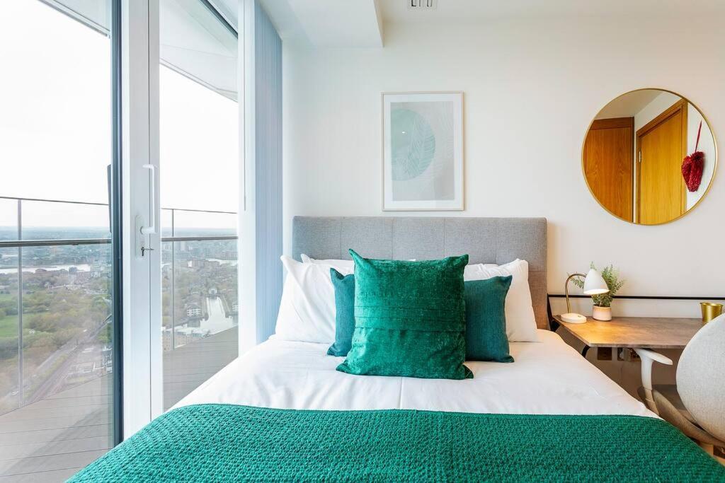 Panoramic Balcony Luxury Apartment *