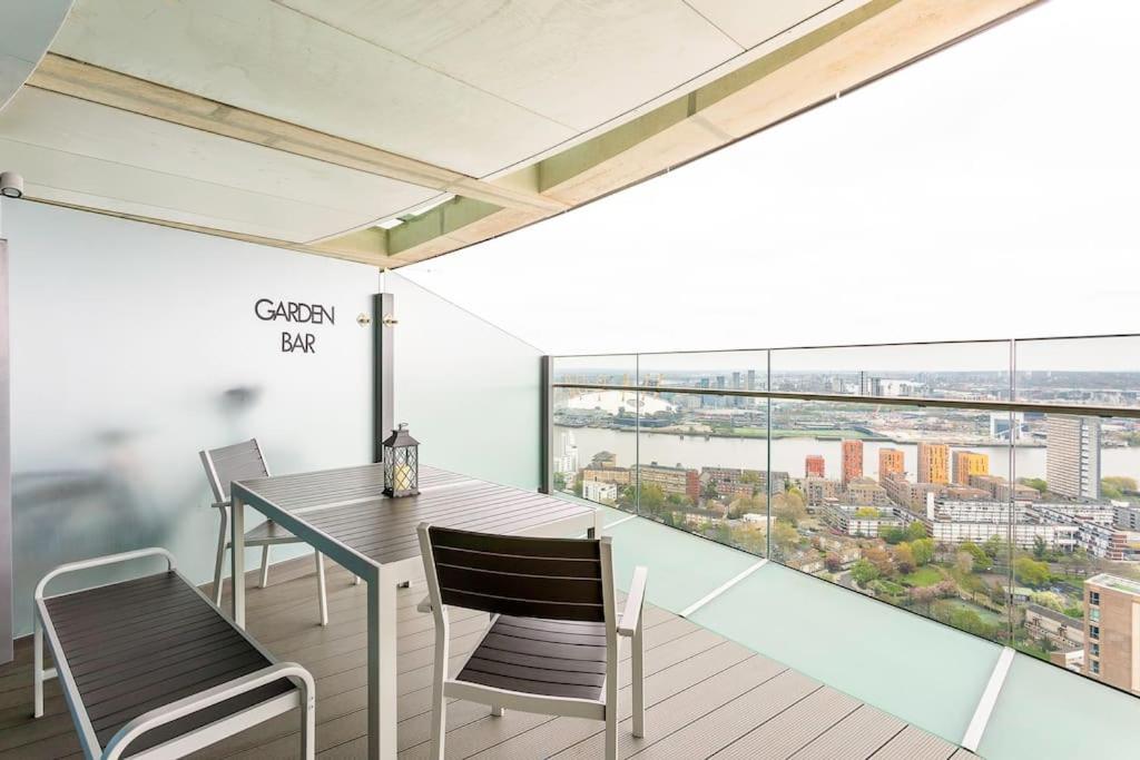 Apartment Panoramic Balcony Luxury London