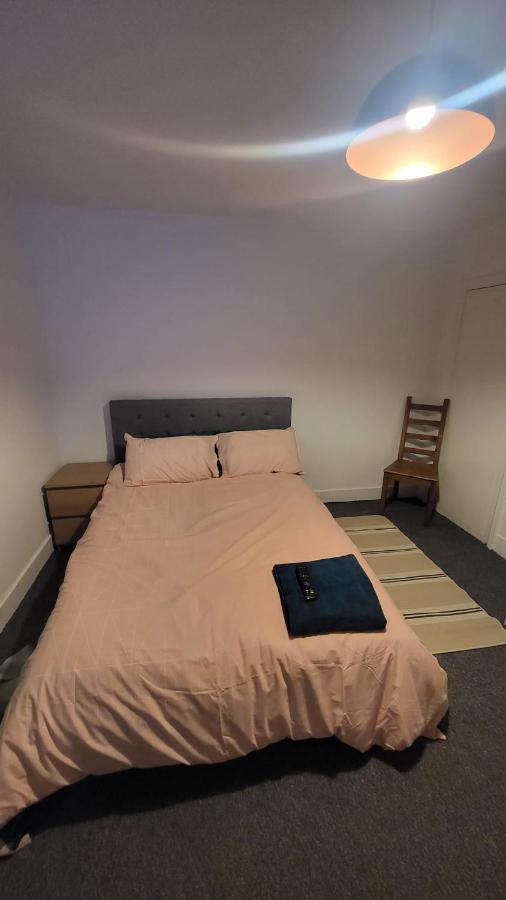 Guest house Wembley London