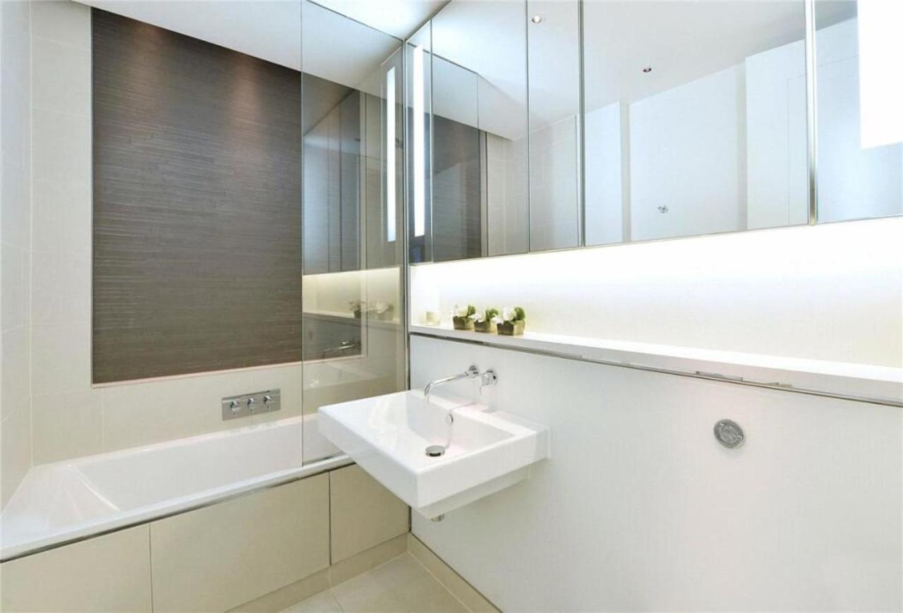 Park Lane Large Luxury Sleeps 6 Apartment *