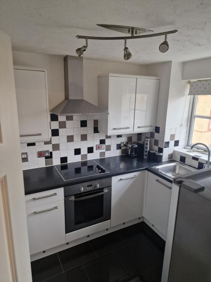 Family 2 Bedrooms Flat Apartment *