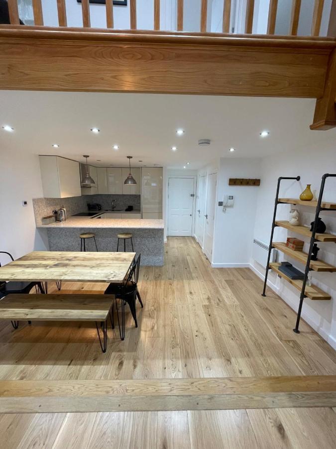 Stunning 3bd Maisonette Wbalcony - Old Street! Apartment *