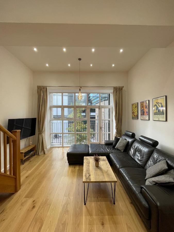 Stunning 3bd Maisonette Wbalcony - Old Street! London