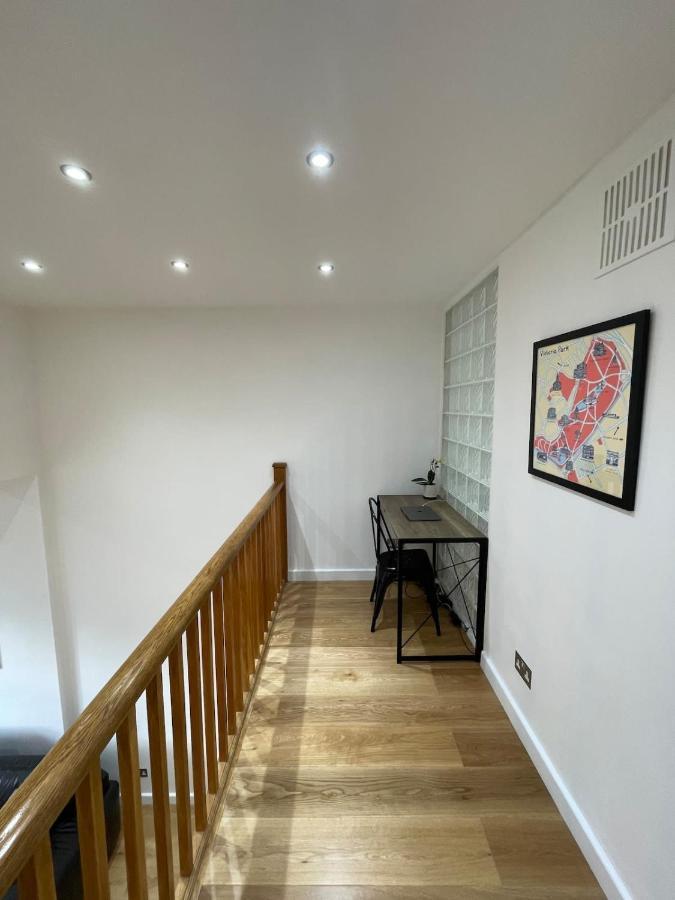 Apartment Stunning 3bd Maisonette Wbalcony - Old Street!