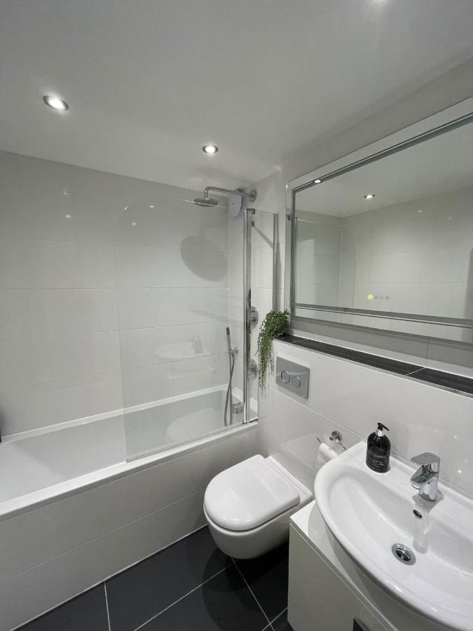 Stunning 3bd Maisonette Wbalcony - Old Street! Apartment