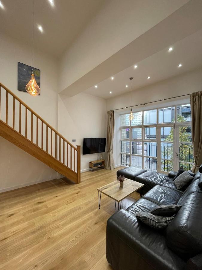 Stunning 3bd Maisonette Wbalcony - Old Street! Apartment London