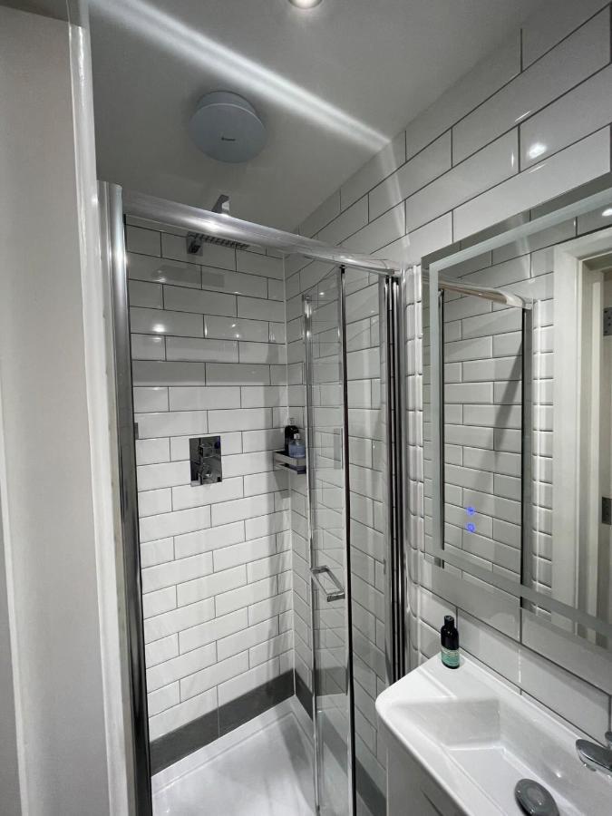 Apartment Stunning 3bd Maisonette Wbalcony - Old Street! *