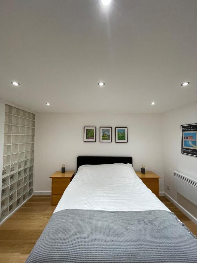 Stunning 3bd Maisonette Wbalcony - Old Street! *