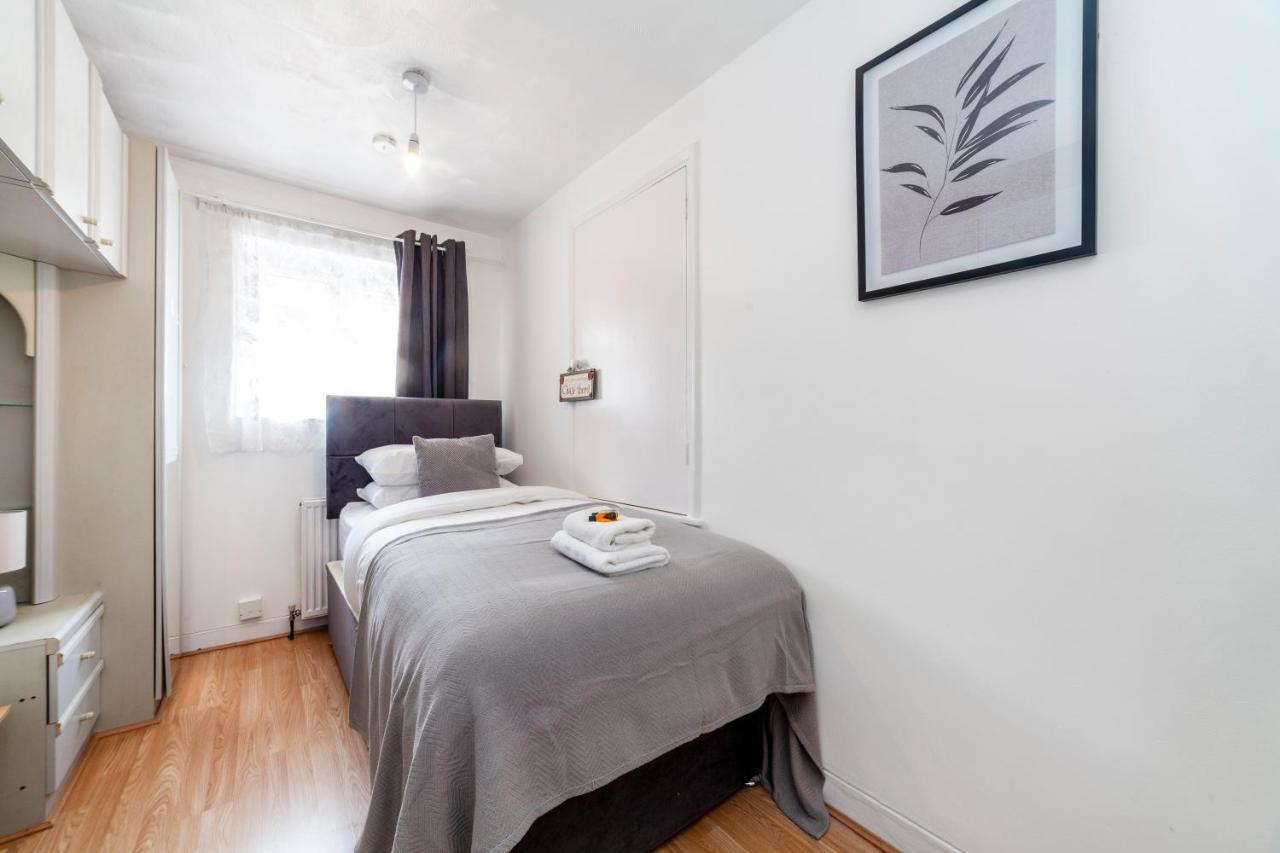 Stunning 3 Bed House With Private Garden, Woolwich Holiday home