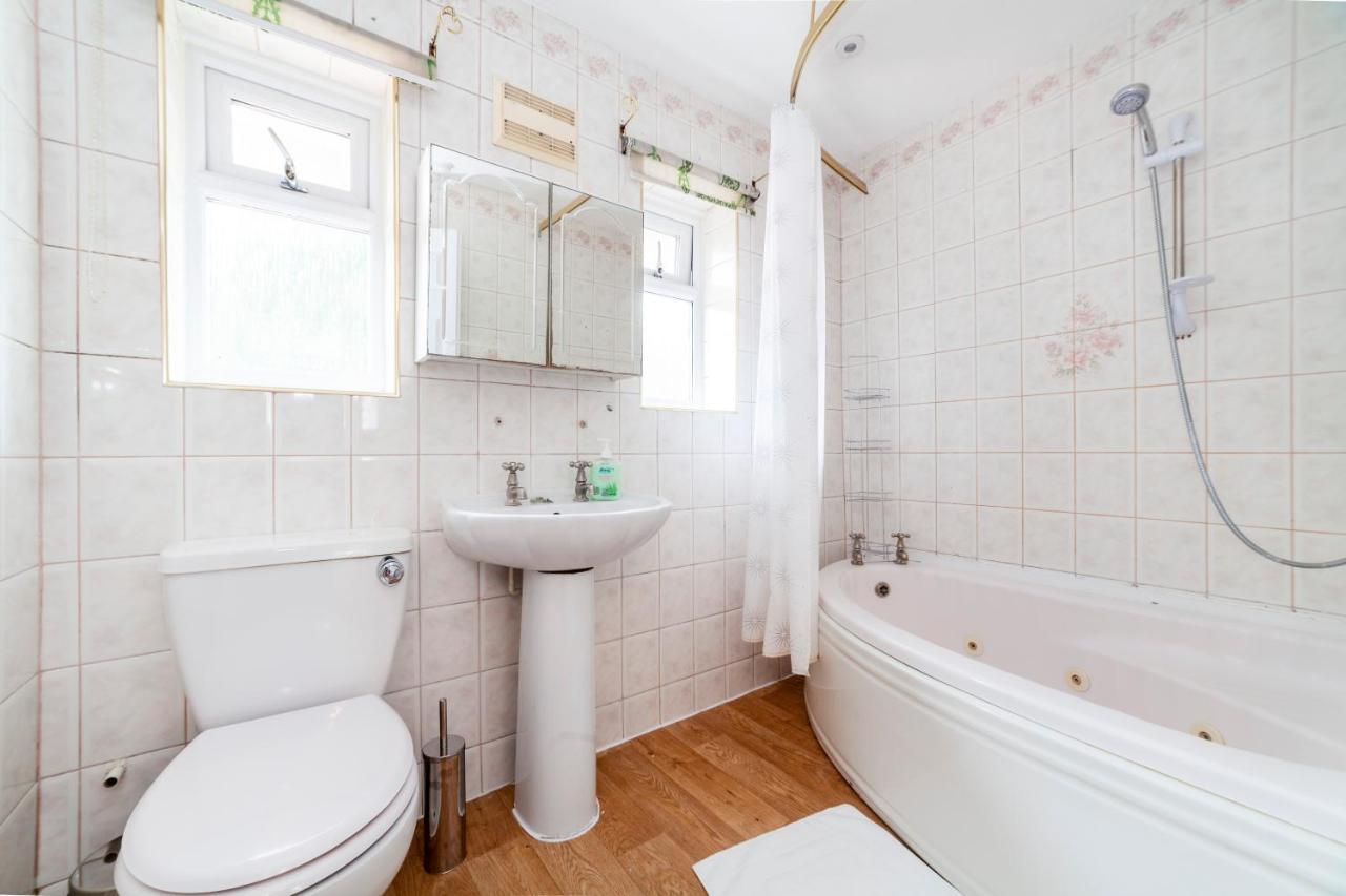 Stunning 3 Bed House With Private Garden, Woolwich *