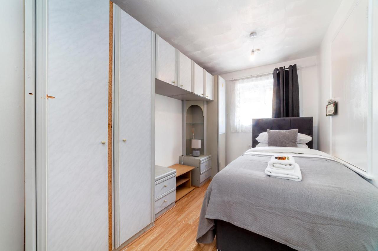 Holiday home Stunning 3 Bed House With Private Garden, Woolwich London