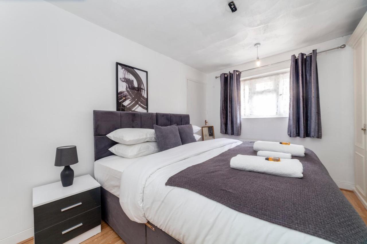 Stunning 3 Bed House With Private Garden, Woolwich