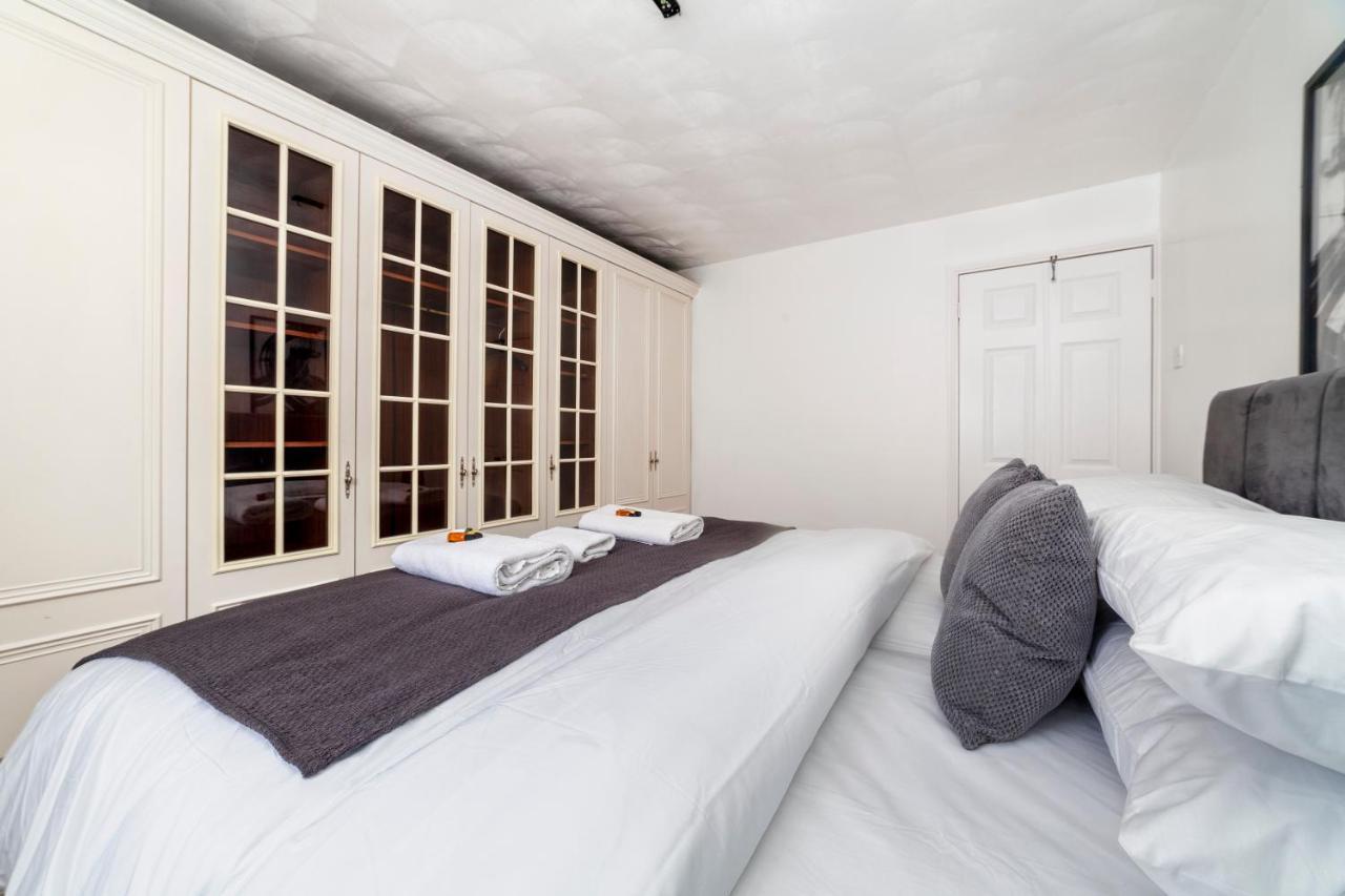 Stunning 3 Bed House With Private Garden, Woolwich Holiday home