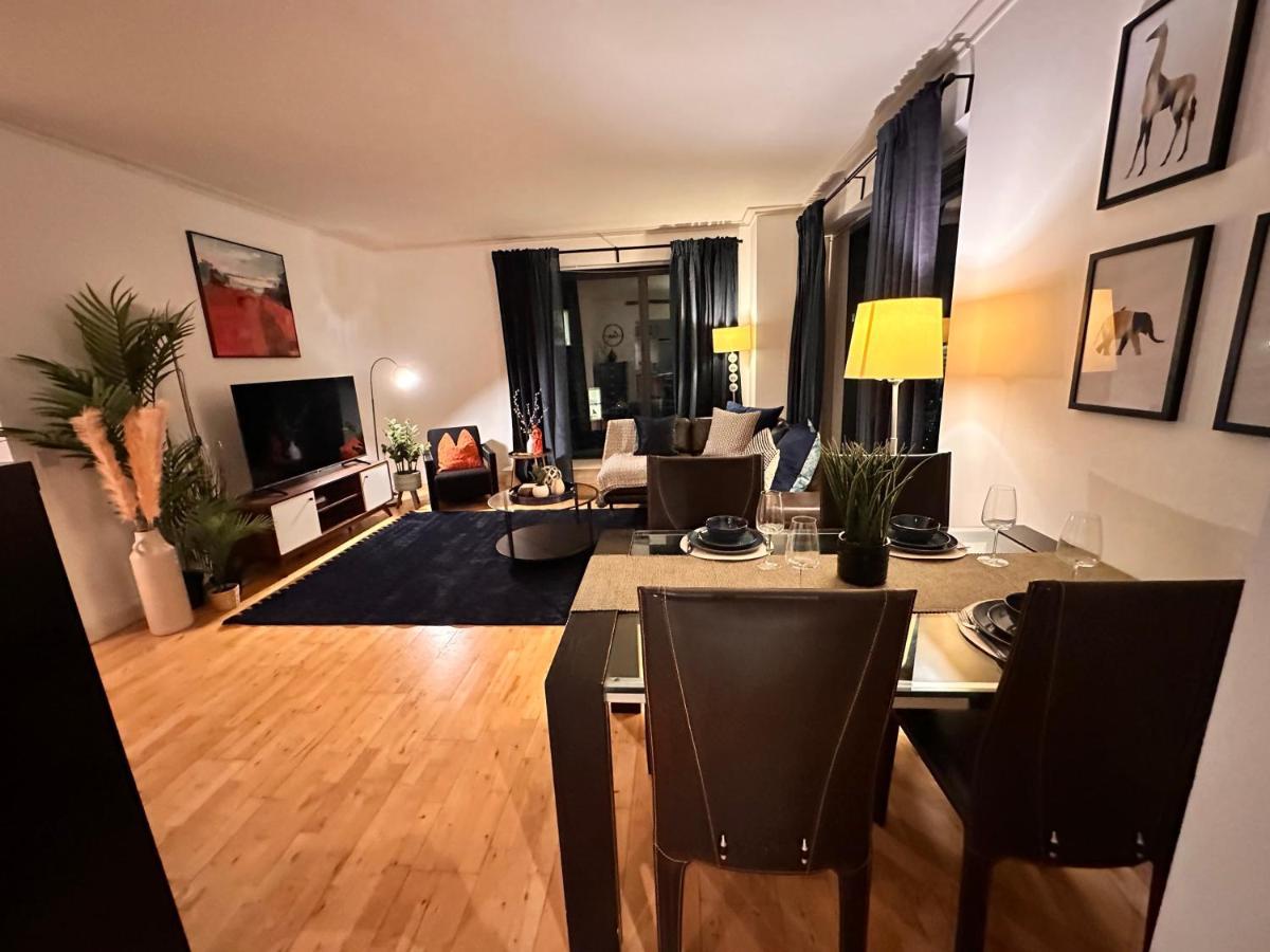 New Spacious 2 Bedroom With Balcony *
