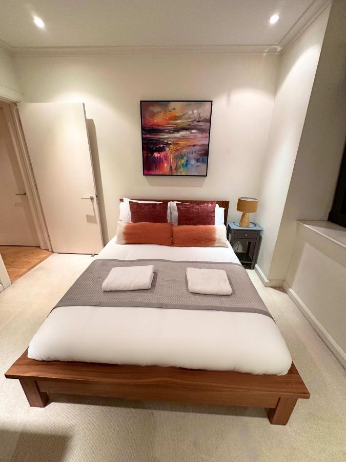 New Spacious 2 Bedroom With Balcony *