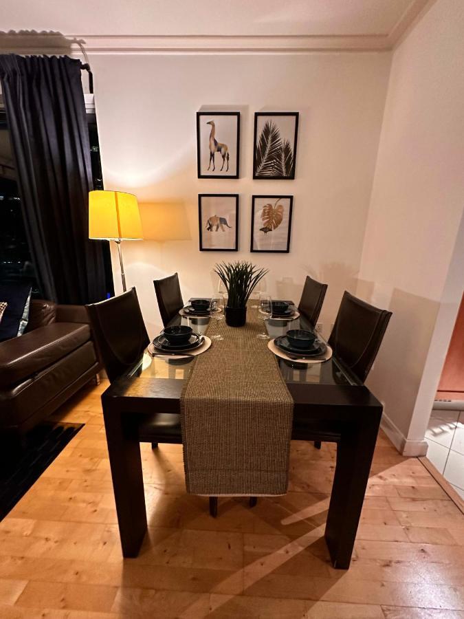 New Spacious 2 Bedroom With Balcony *