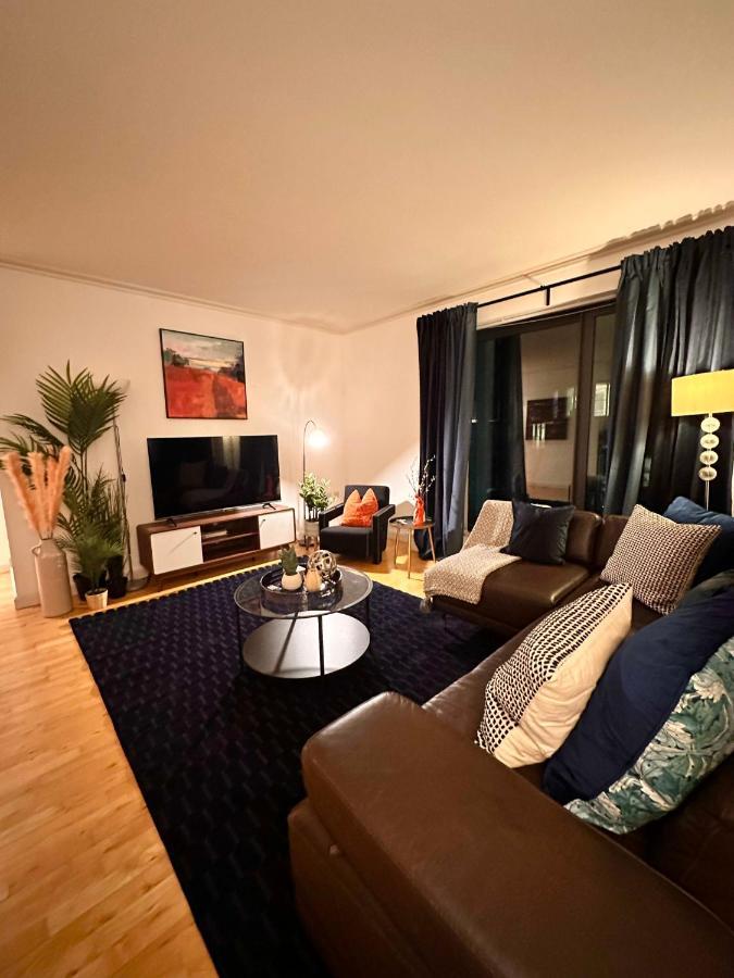 New Spacious 2 Bedroom With Balcony Apartment London