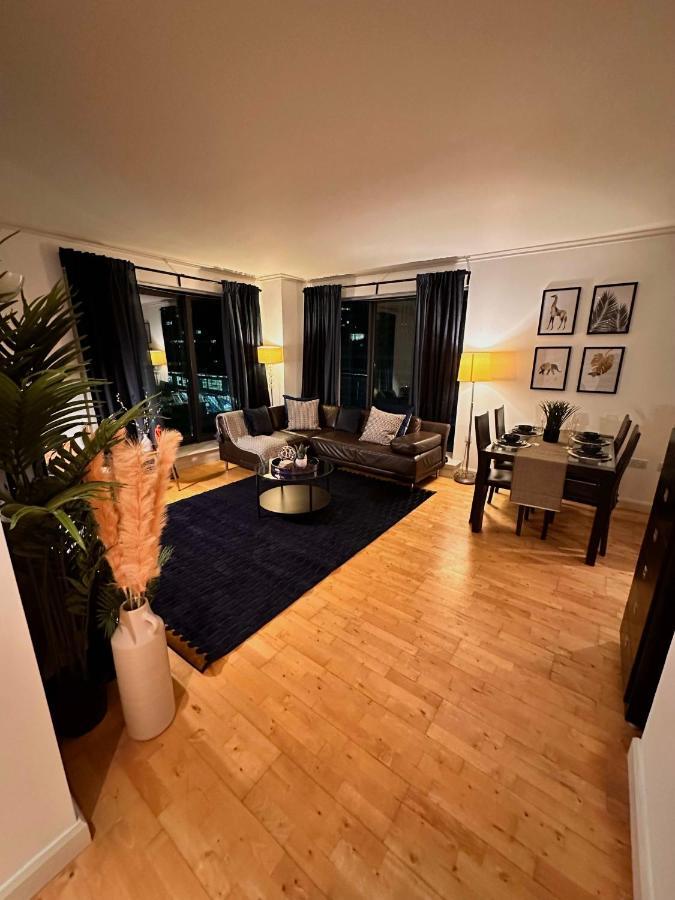 Apartment New Spacious 2 Bedroom With Balcony *