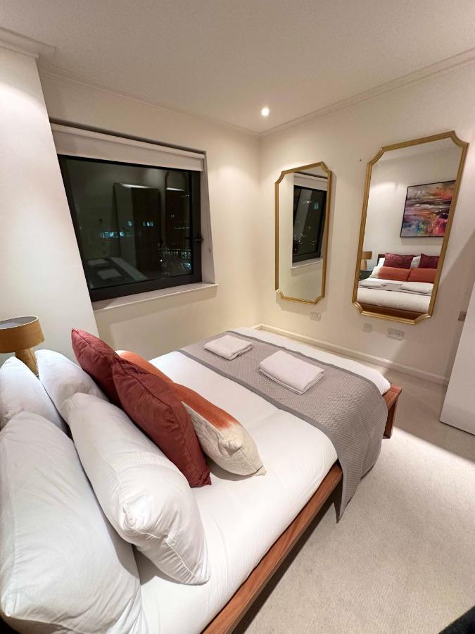 New Spacious 2 Bedroom With Balcony *