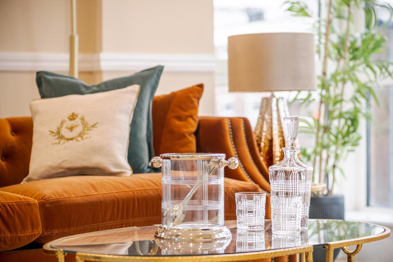 Apartment Stunning 2br 2bth With Ac In The Heart Of Chiswick *