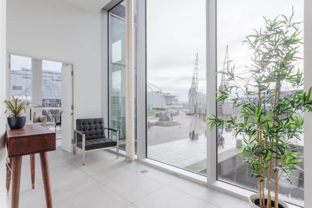 Luxury 1bed In Converted Warehouse Next To Excel Apartment London