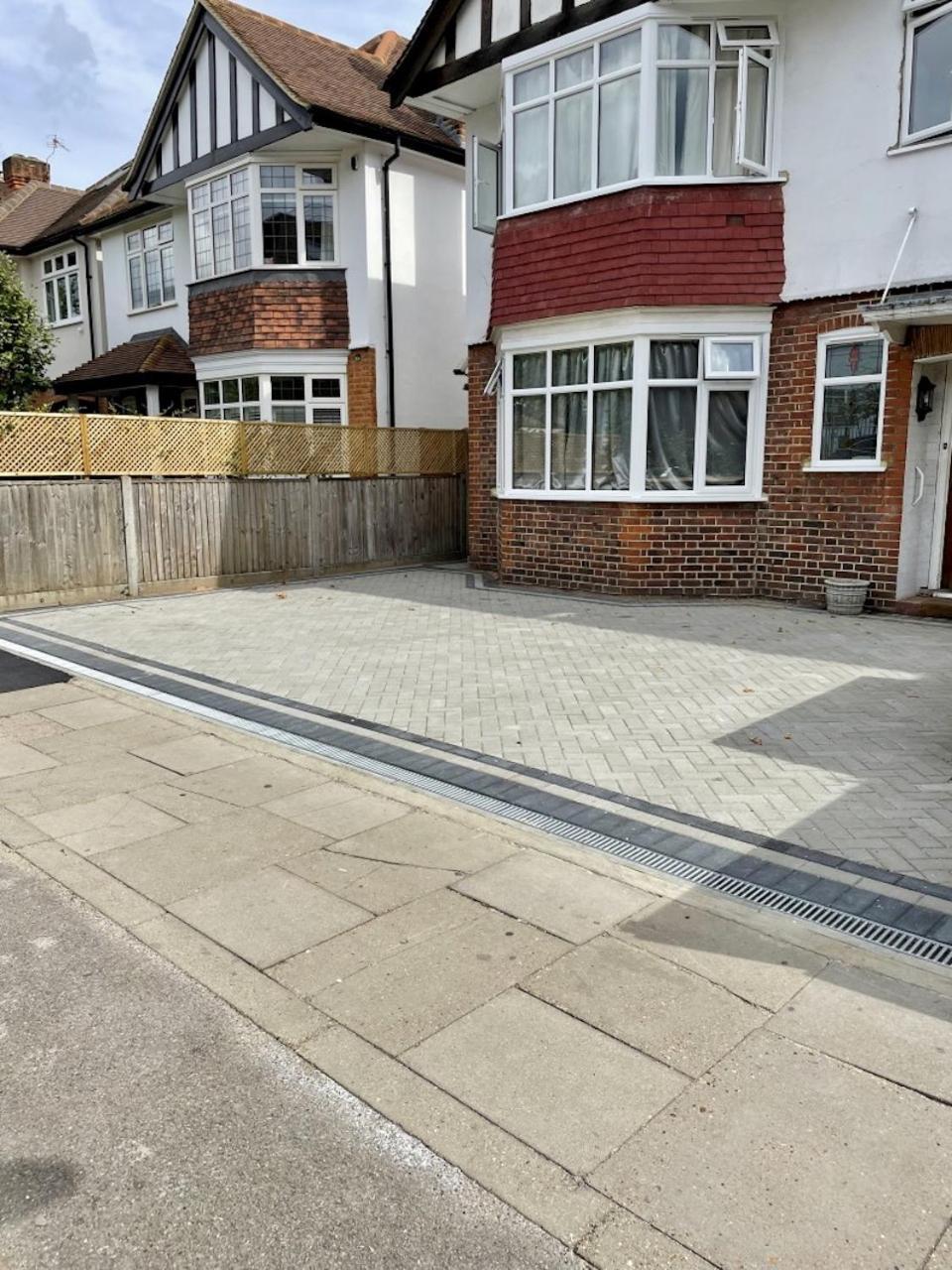 Lovely Garden In Wimbledon Town Centre With Private Parking By Wimbledon Lets *
