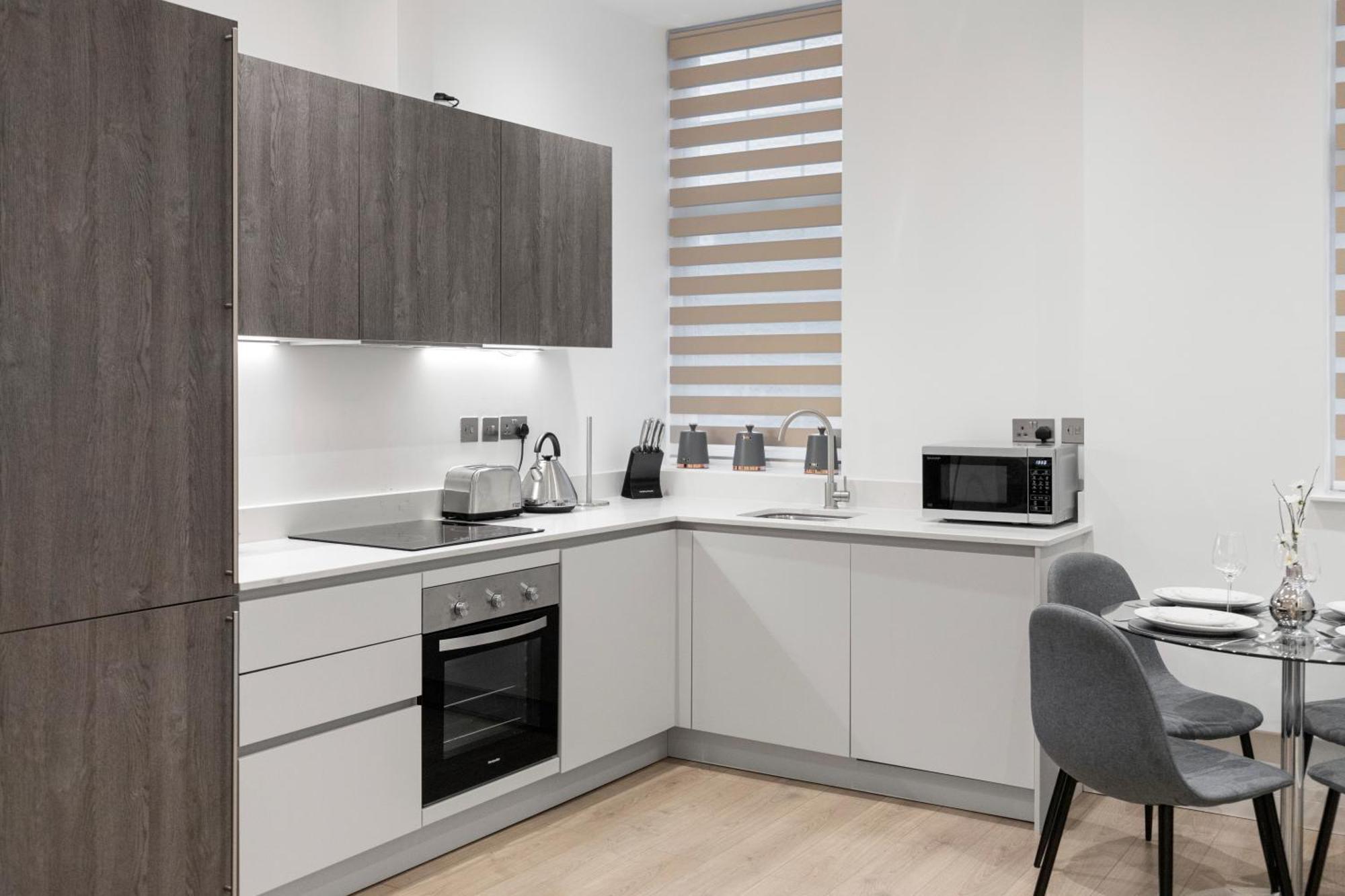 Welcoming And Spacious Apartment- Excellent Location Apartment London