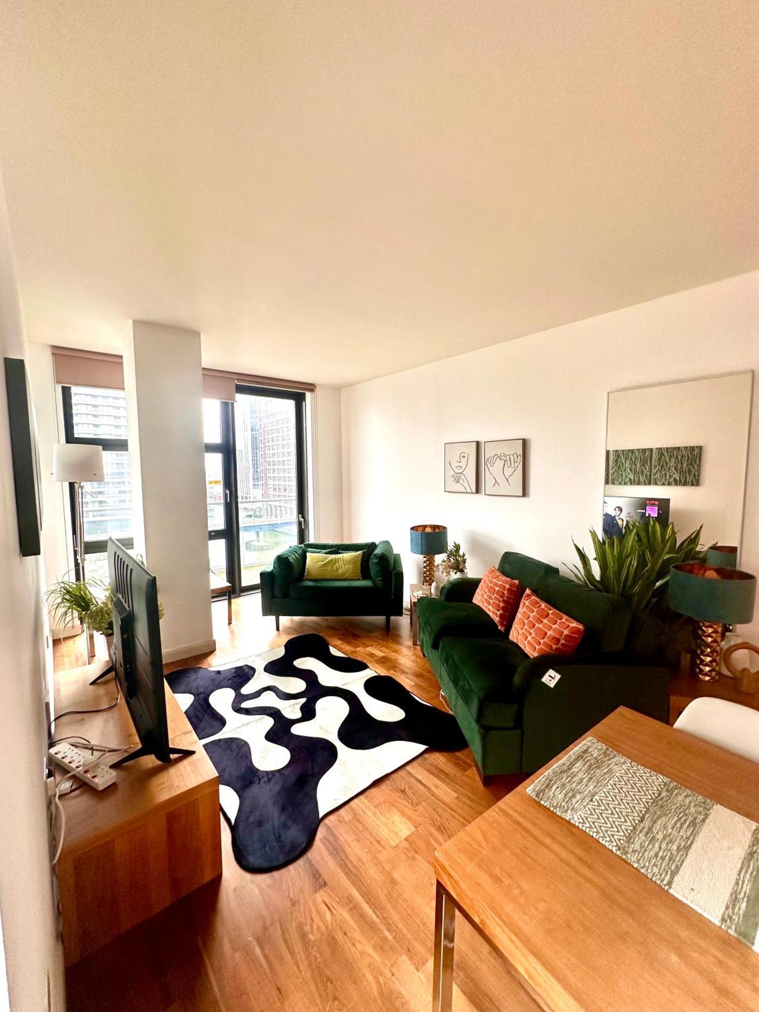 New Two Bedroom With Balcony Apartamento Londres